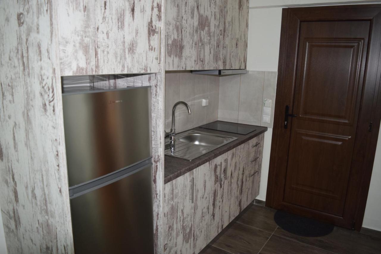 Giannis Apartment Pisses Екстериор снимка