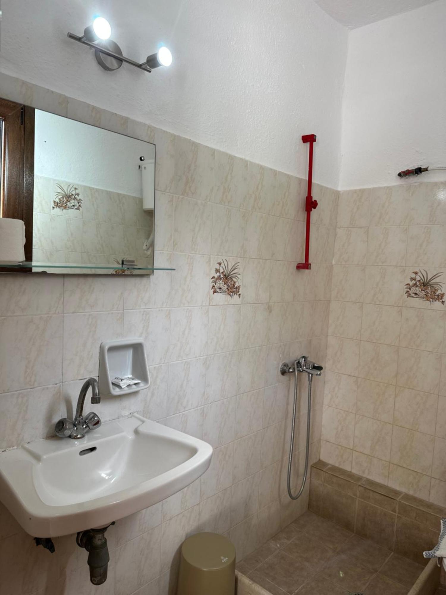 Giannis Apartment Pisses Екстериор снимка